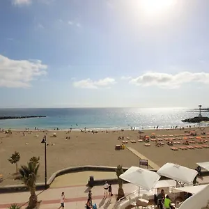 https://luxury-apartment-cristianos-beachfront.in-canary-islands.com
